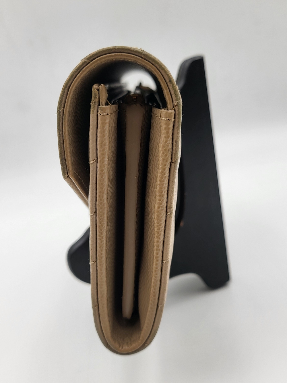 YVES SAINT LAURENT Grain De Poudre Matelasse Chevron Flap Wallet Dark Beige Auth - Picture 3 of 16